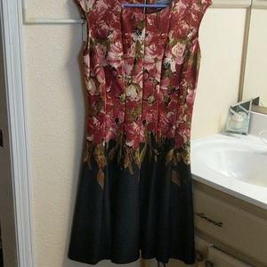 Danny & Nicole Floral dress
